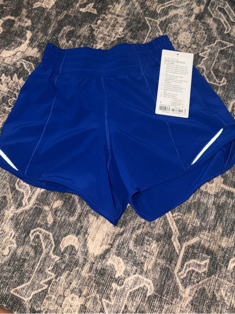 Lululemon Hotty Hot HR 4” lined shorts